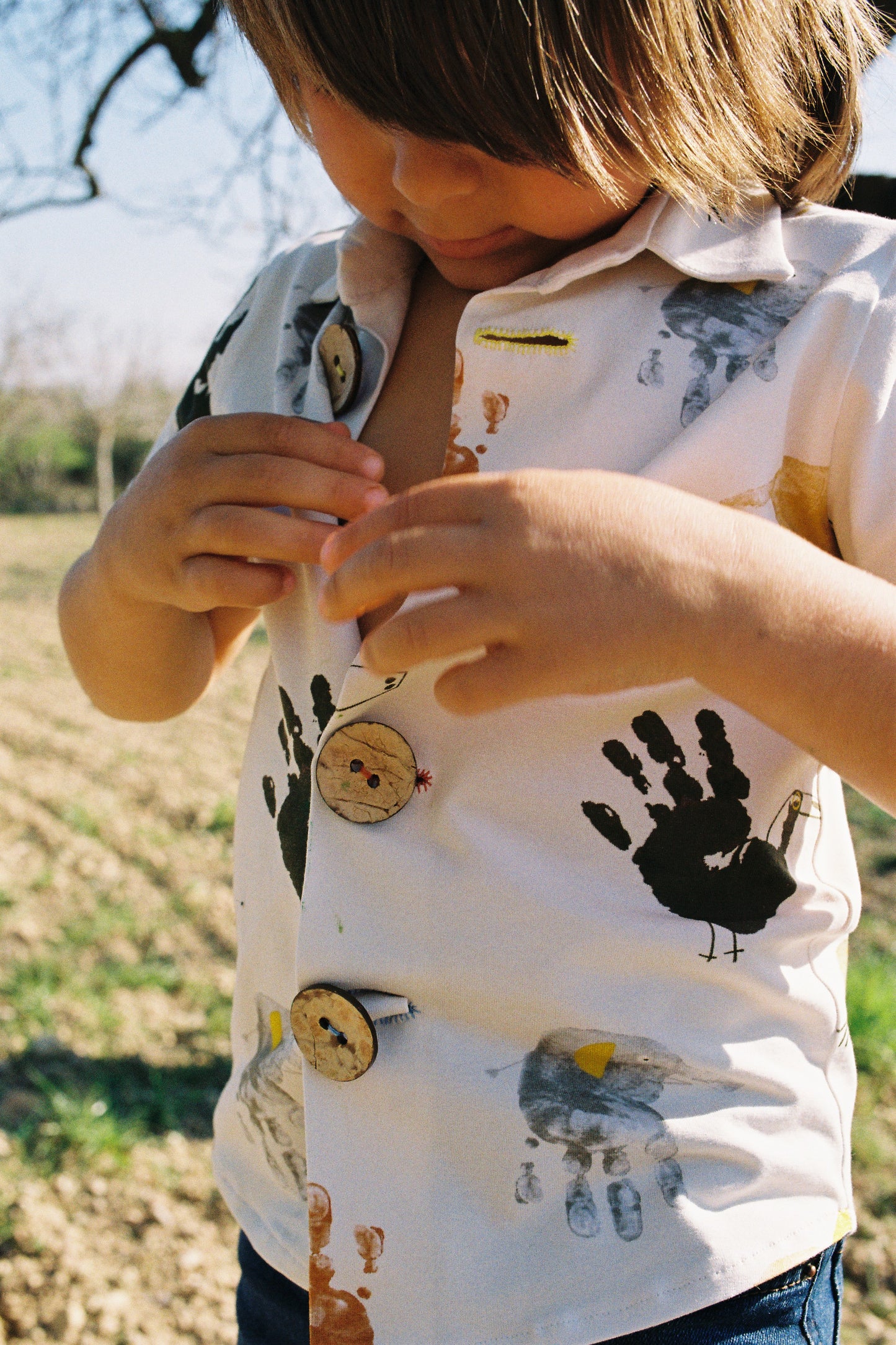 Moda ética, sostenible y orgánica para Bebé, Mamás y Premamás. Inspirada en la naturaleza, en el método Montessori y con el máximo respeto por el medio ambiente. Moda Pedagógica y Nutricional. Handmade hecha en Mallorca. Los niños se divierten y aprenden vistiendose