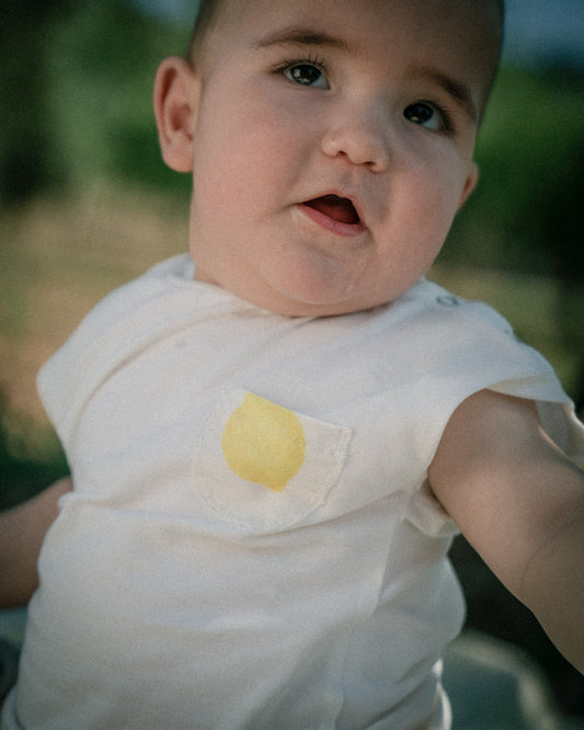 CAMISETA BABY BOLSILLO LIMÓN