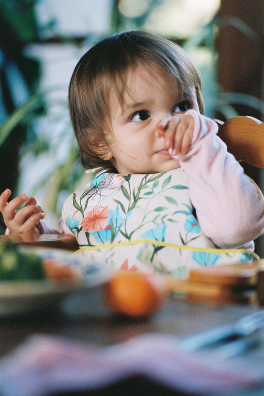 Moda ética, sostenible y orgánica para Bebé, Mamás y Premamás. Inspirada en la naturaleza, en el método Montessori y con el máximo respeto por el medio ambiente. Moda Pedagógica y Nutricional. Handmade hecha en Mallorca. Los niños se divierten y aprenden vistiendose